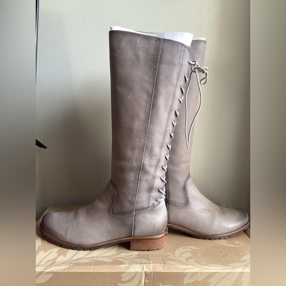 Sofft Sharnell Grey Boots Size 11 M